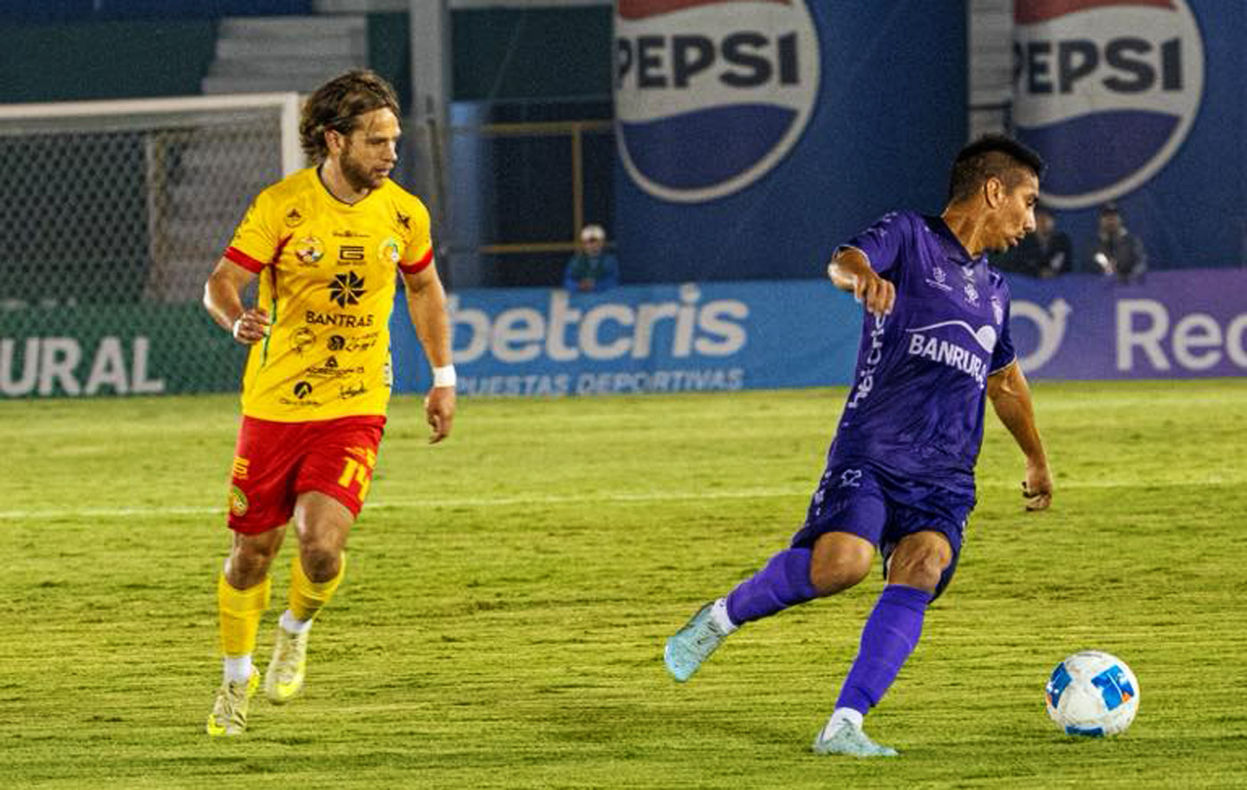 Victoria de Antigua GFC sobre Marquense cierra la Jornada 15