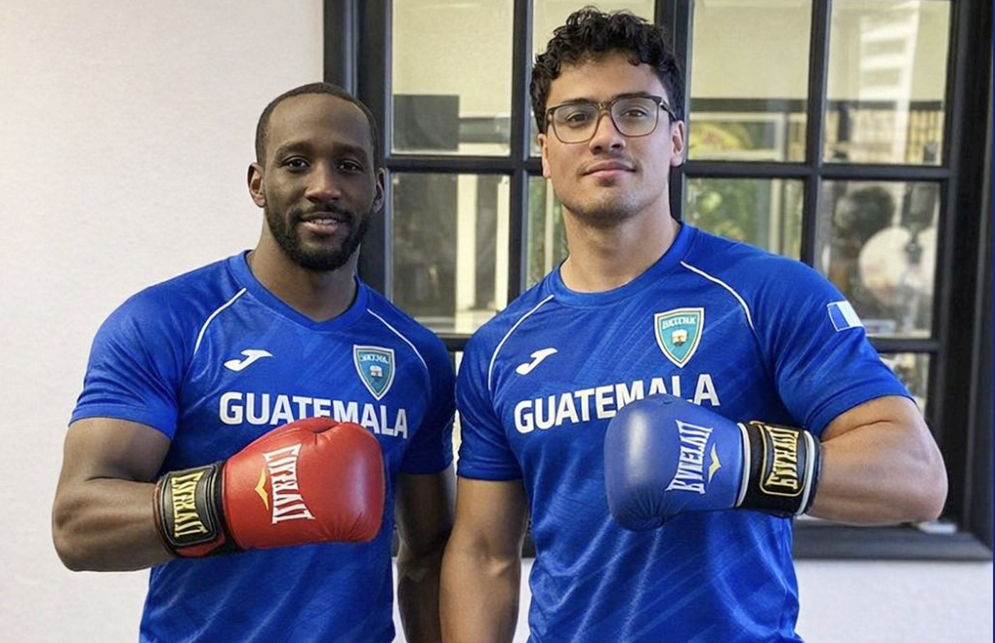 Lester Martínez cerca de tumbar al «Canelo» Álvarez